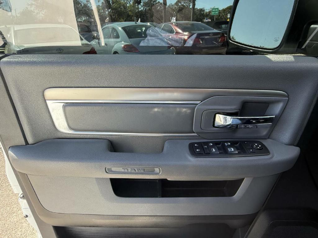 2017 RAM 1500 Image 42