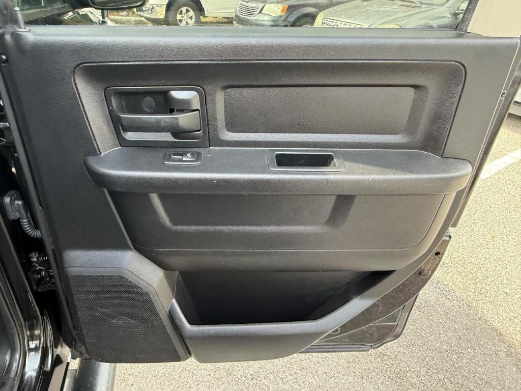 2016 RAM 1500 Image 34