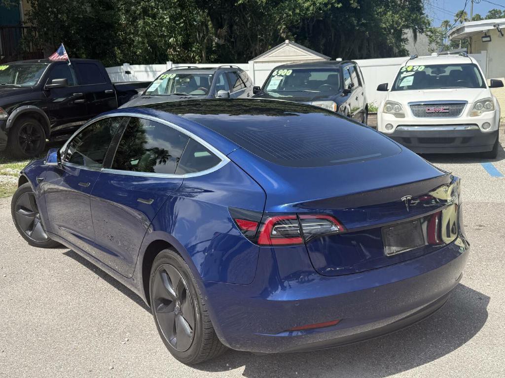 2019 Tesla Model 3 Image 3