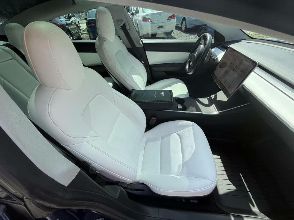 2019 Tesla Model 3 Image 18