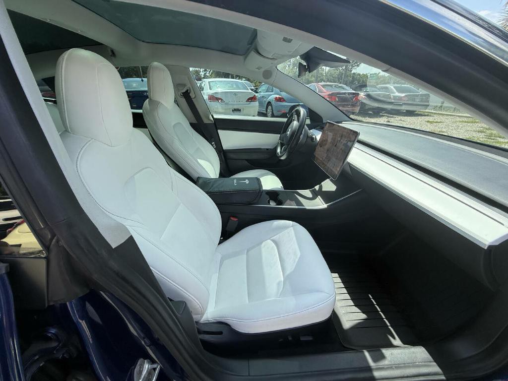 2019 Tesla Model 3 Image 19