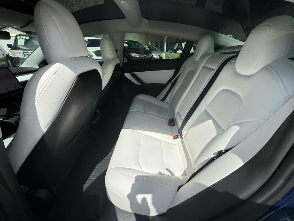 2019 Tesla Model 3 Image 22