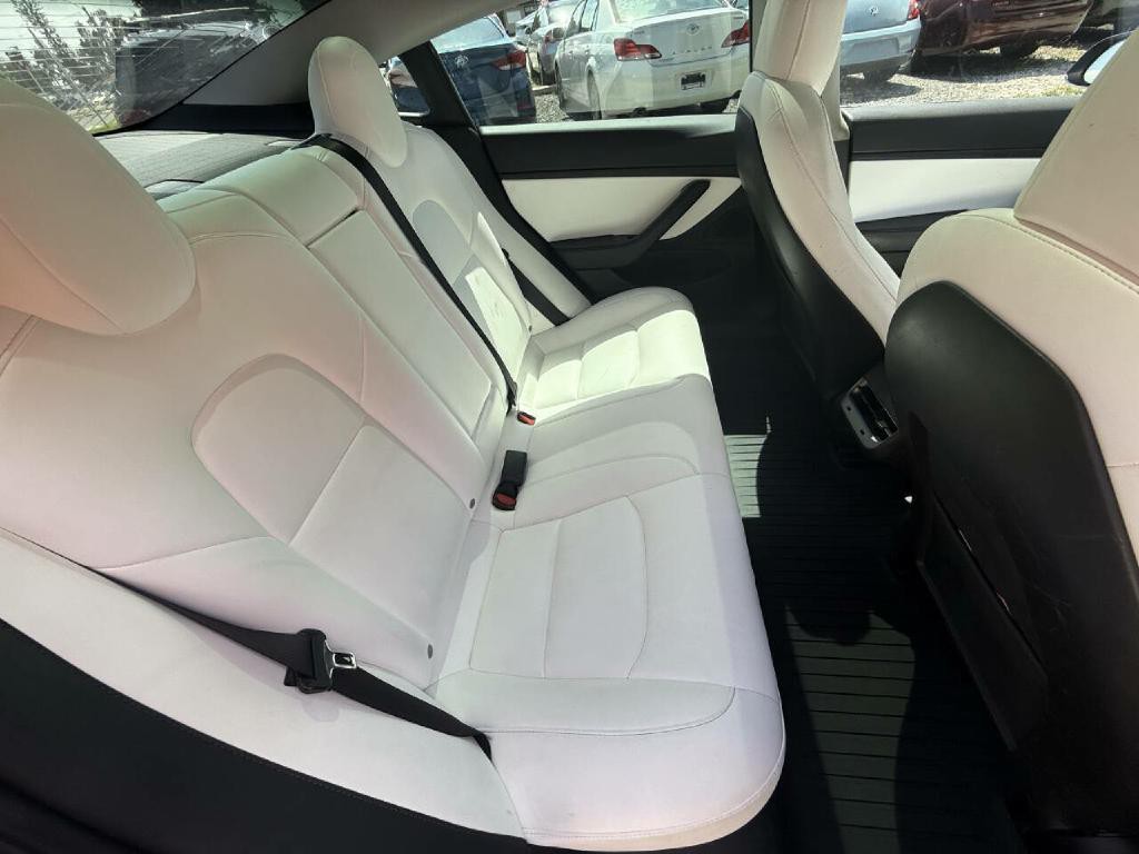 2019 Tesla Model 3 Image 25