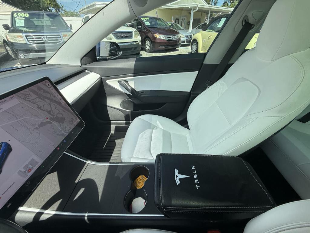 2019 Tesla Model 3 Image 29