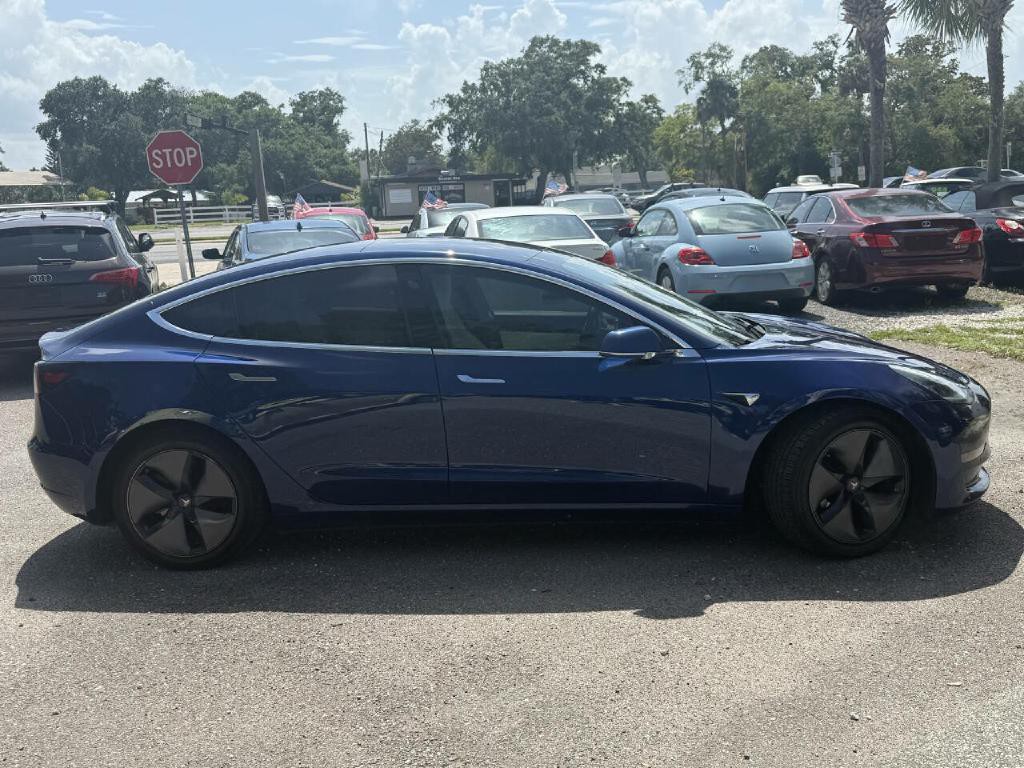 2019 Tesla Model 3 Image 30