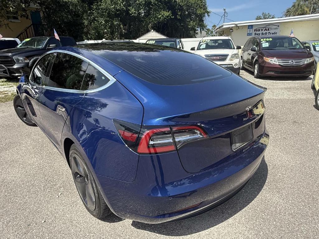2019 Tesla Model 3 Image 38