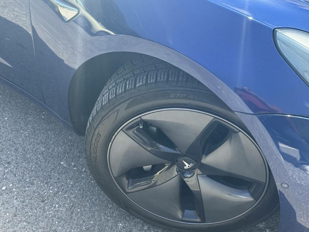 2019 Tesla Model 3 Image 42
