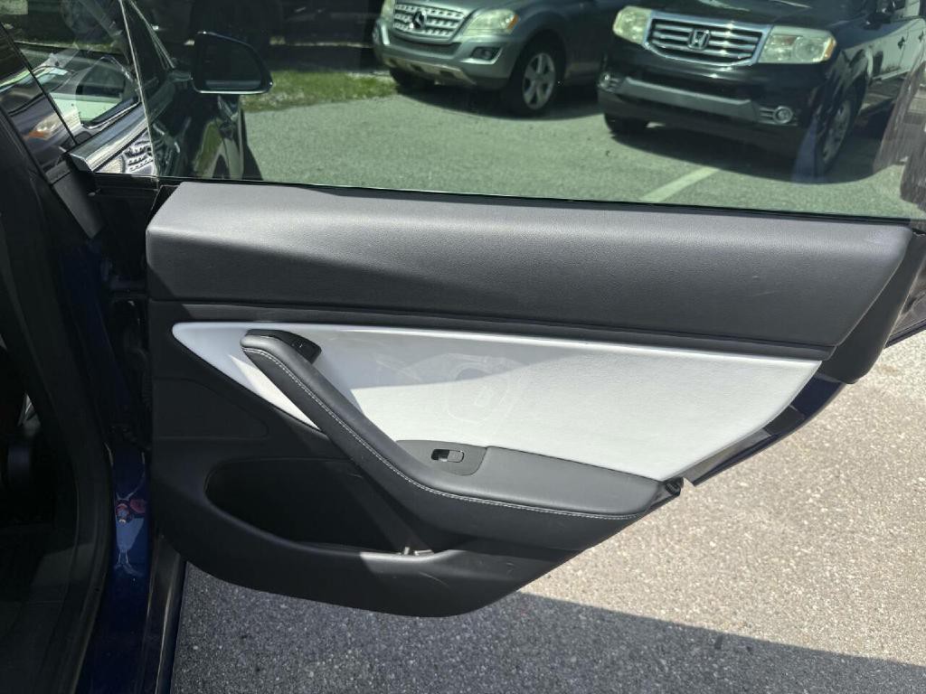 2019 Tesla Model 3 Image 45