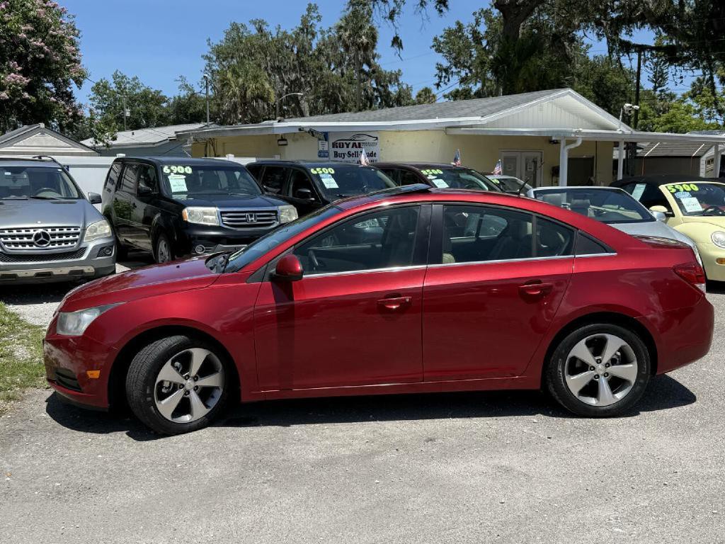 2011 Chevrolet Cruze Image 2