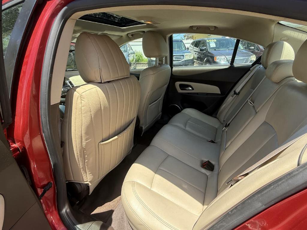 2011 Chevrolet Cruze Image 12