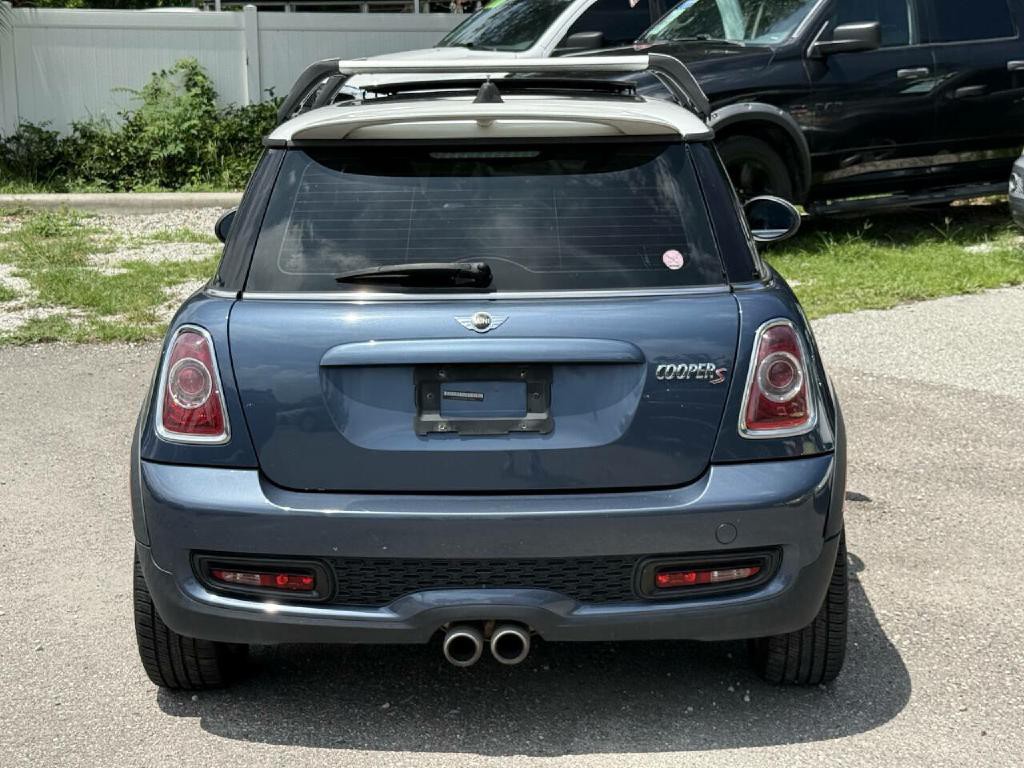 2011 MINI Cooper Image 5