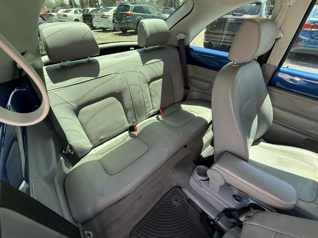 2008 Volkswagen Beetle Image 8
