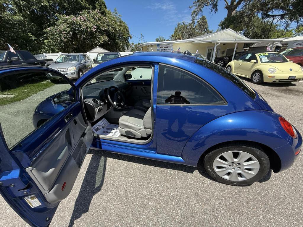 2008 Volkswagen Beetle Image 13