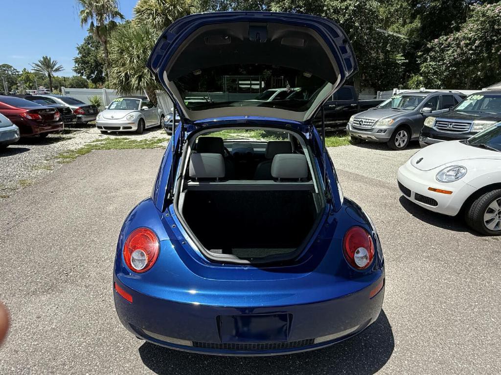 2008 Volkswagen Beetle Image 24