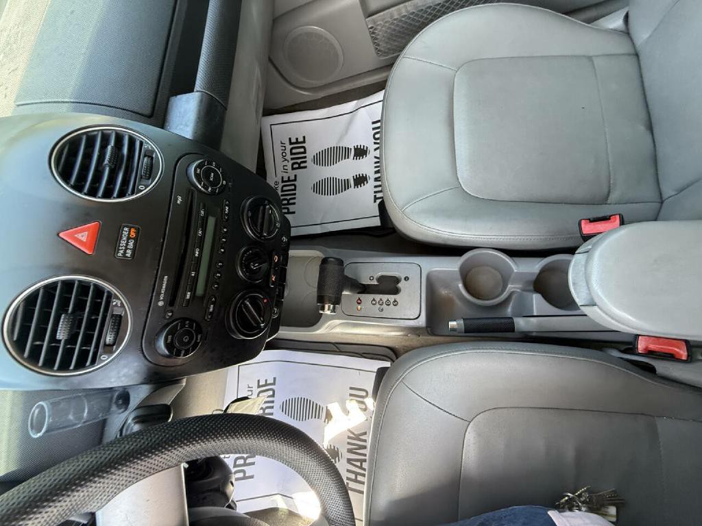 2008 Volkswagen Beetle Image 41