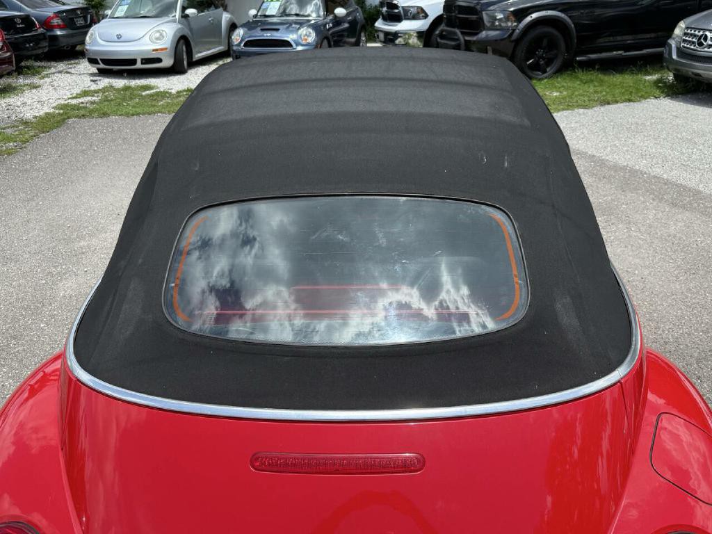 2005 Volkswagen Beetle Image 10