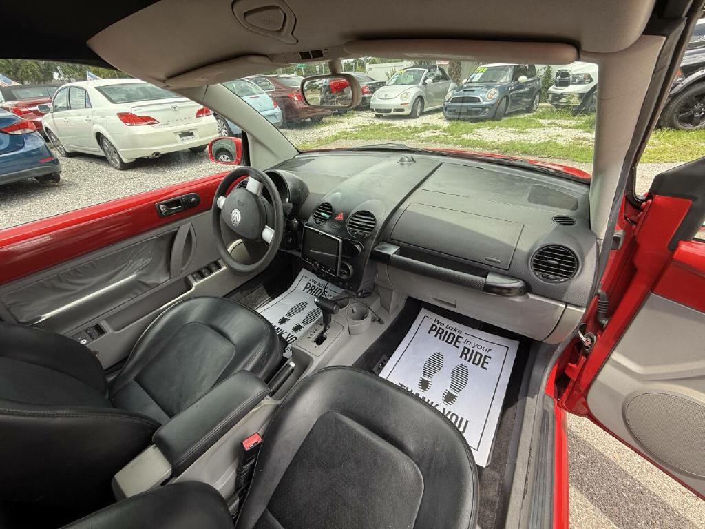 2005 Volkswagen Beetle Image 15