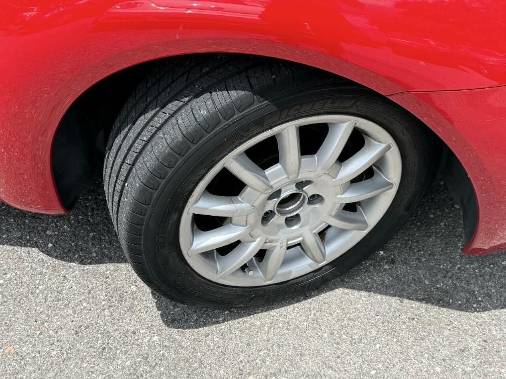2005 Volkswagen Beetle Image 17