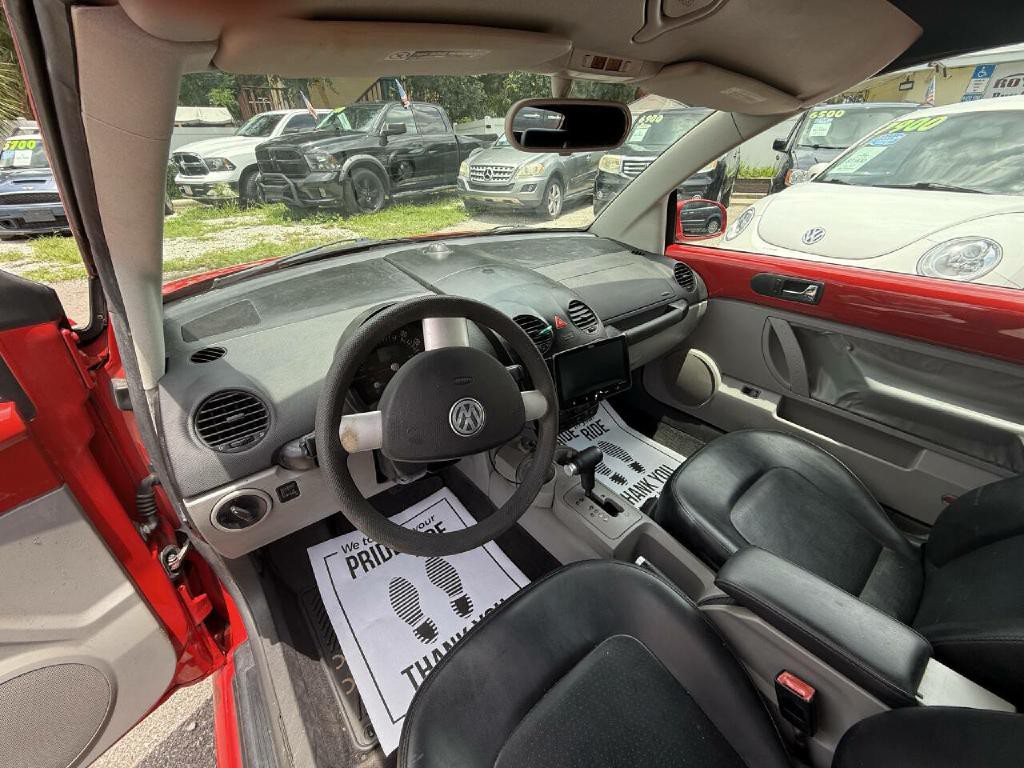 2005 Volkswagen Beetle Image 28