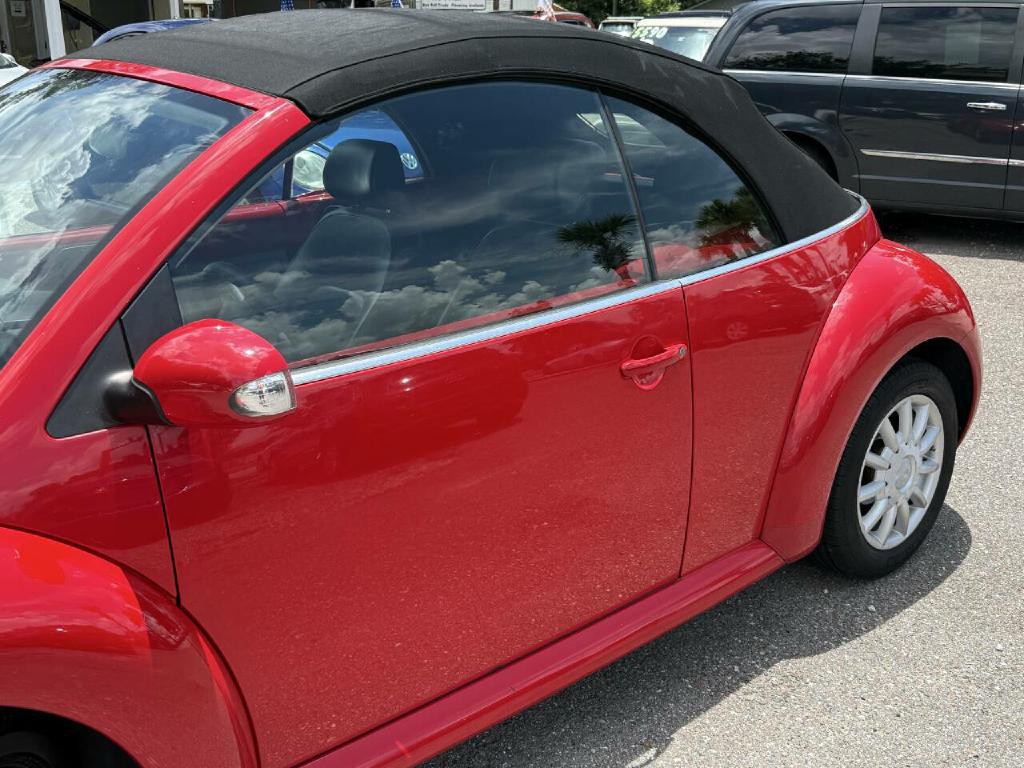 2005 Volkswagen Beetle Image 31