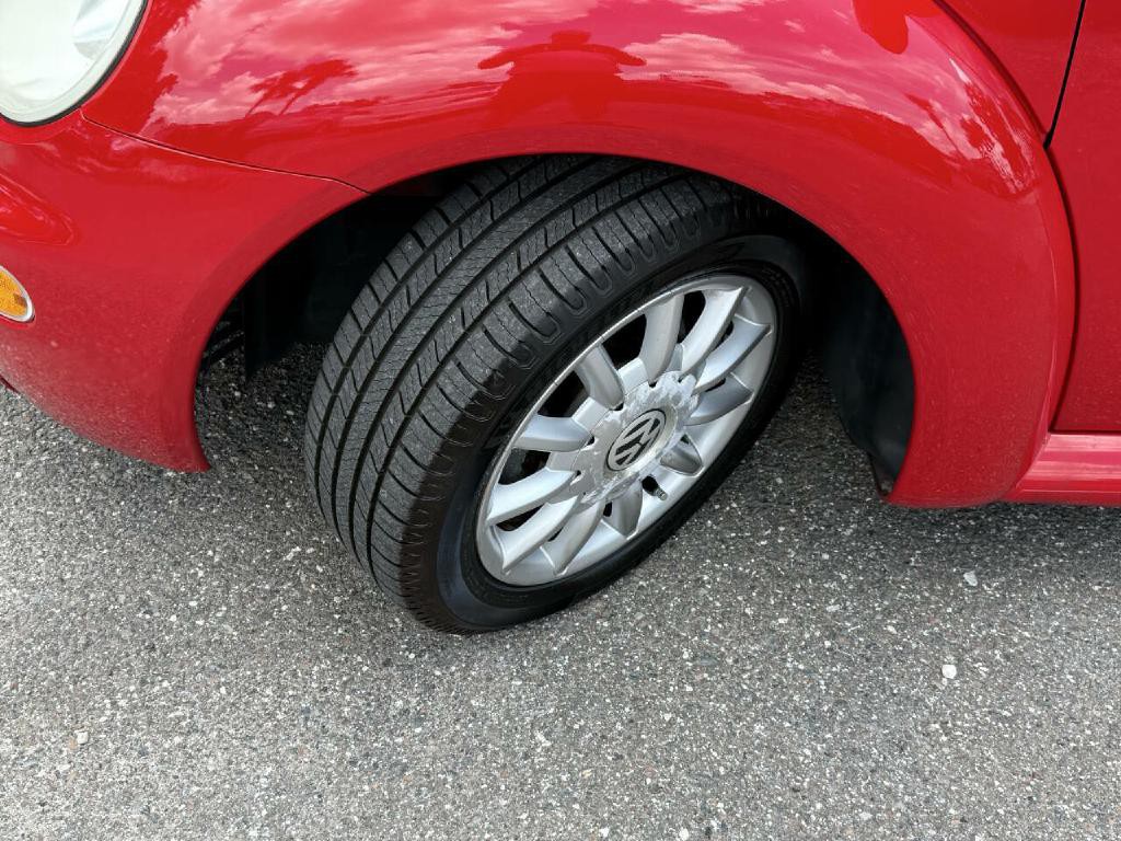 2005 Volkswagen Beetle Image 33