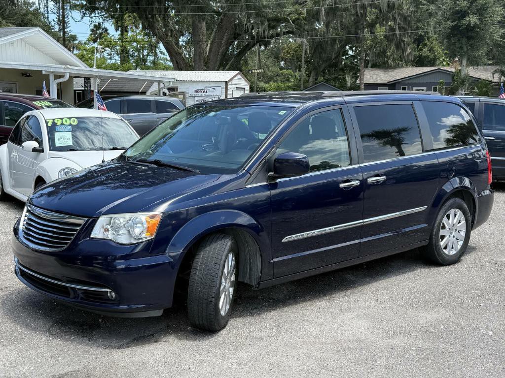 2016 Chrysler Town & Country Image 23
