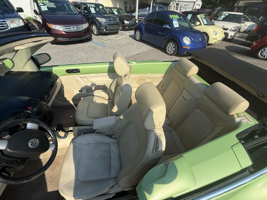 2005 Volkswagen Beetle Image 11