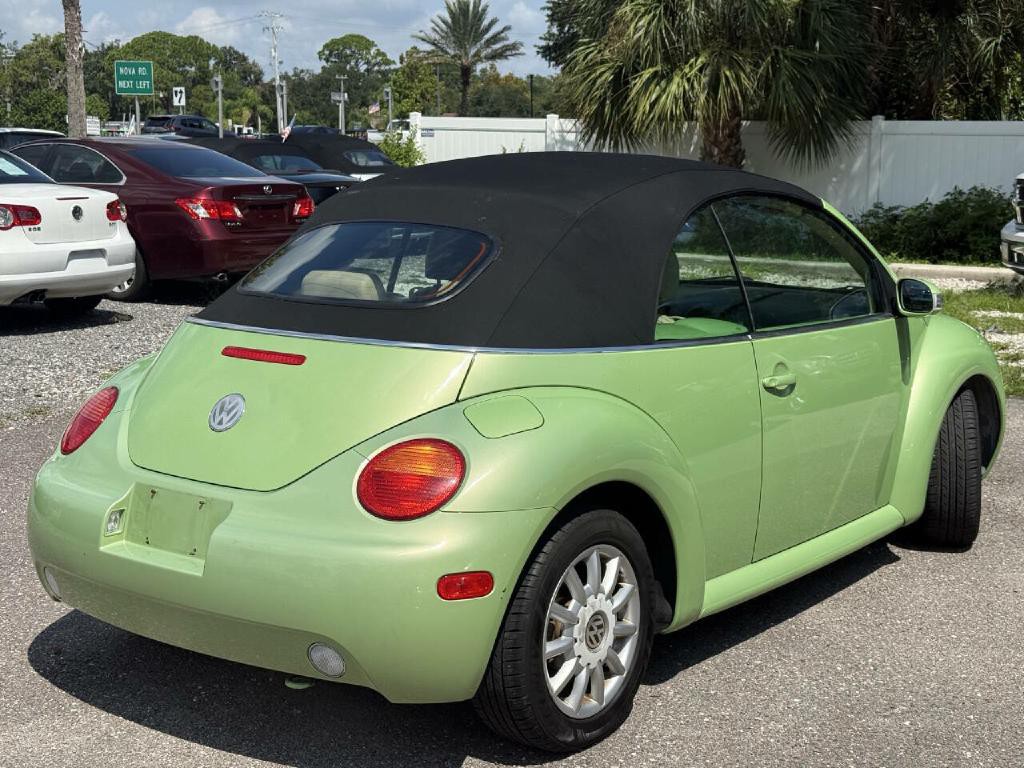 2005 Volkswagen Beetle Image 12