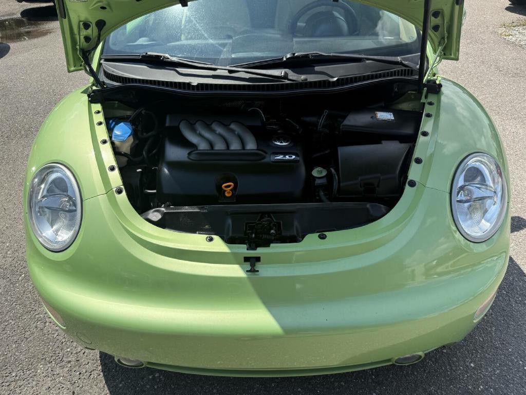 2005 Volkswagen Beetle Image 16