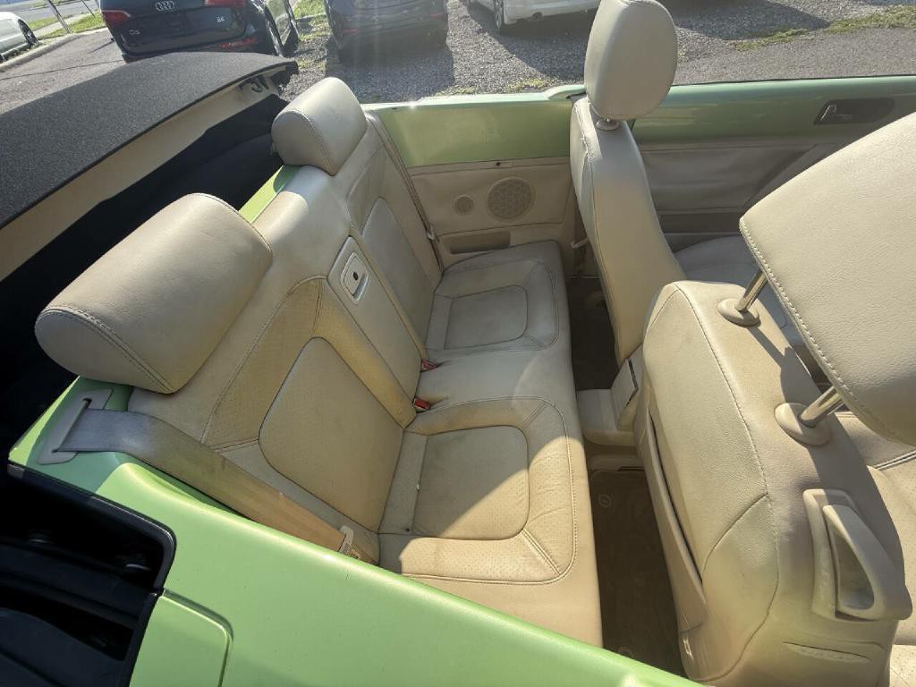 2005 Volkswagen Beetle Image 23