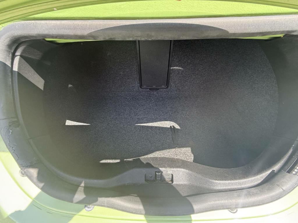 2005 Volkswagen Beetle Image 27