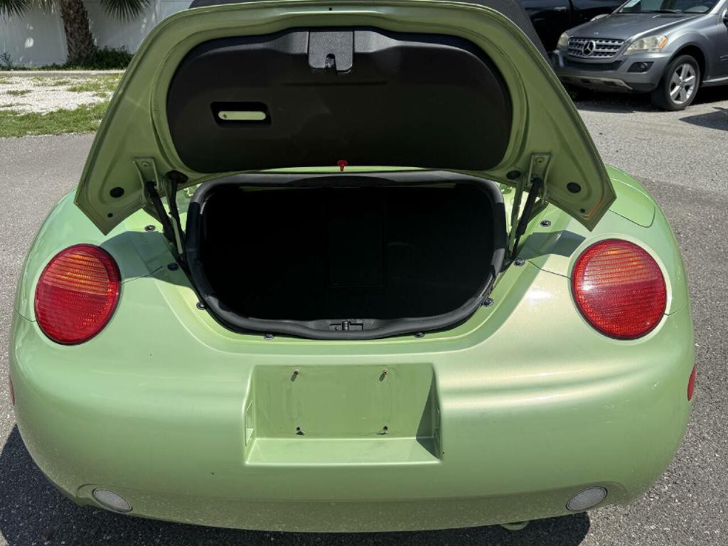 2005 Volkswagen Beetle Image 30