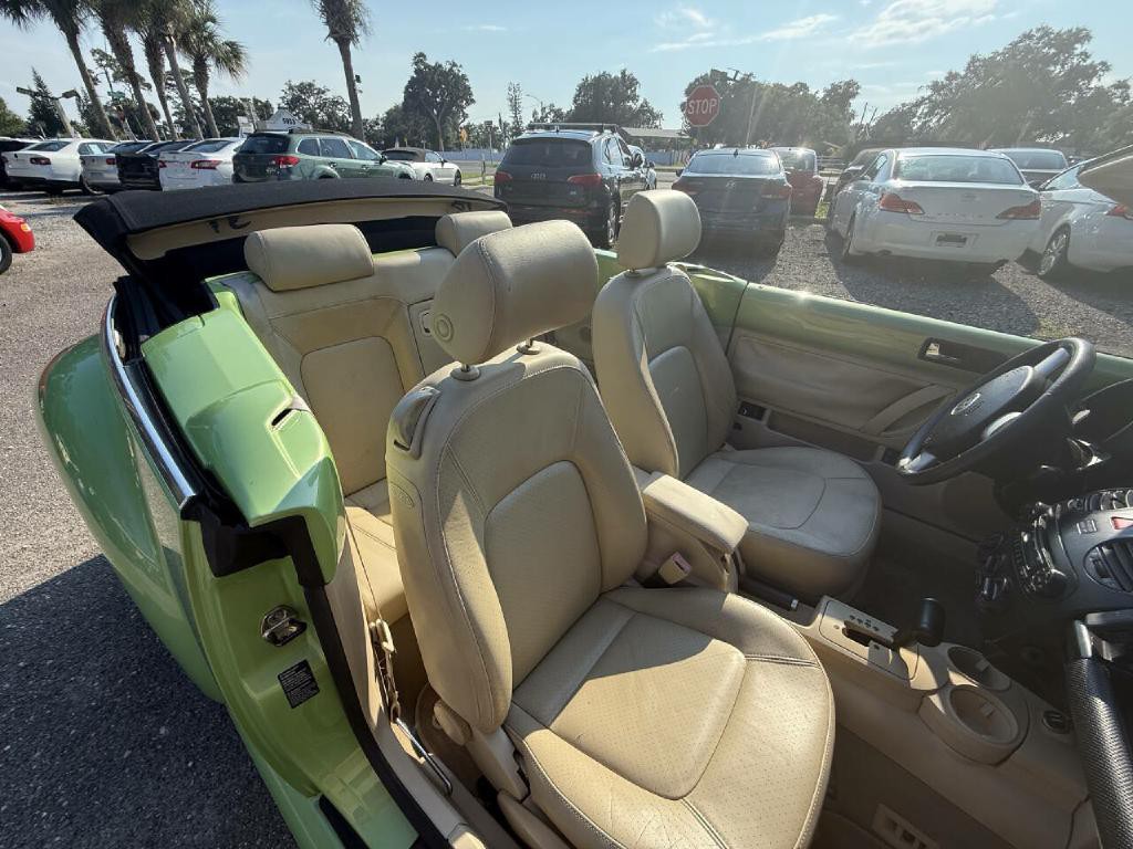 2005 Volkswagen Beetle Image 42