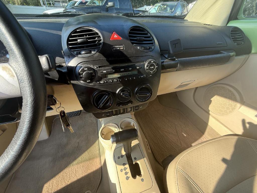 2005 Volkswagen Beetle Image 51