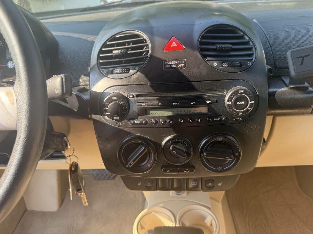 2005 Volkswagen Beetle Image 58