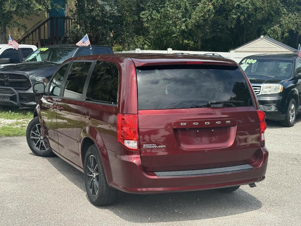 2017 Dodge Grand Caravan Image 4