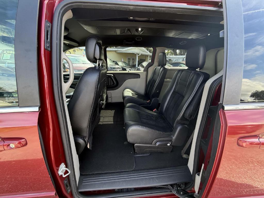 2015 Dodge Grand Caravan Image 6