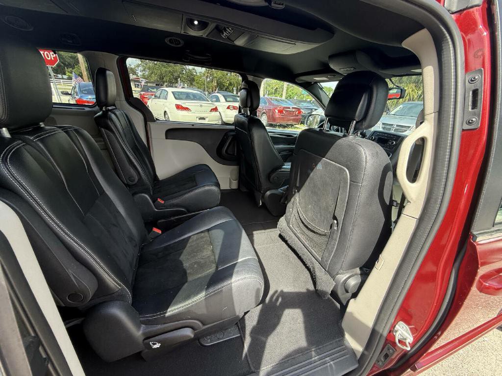 2015 Dodge Grand Caravan Image 11