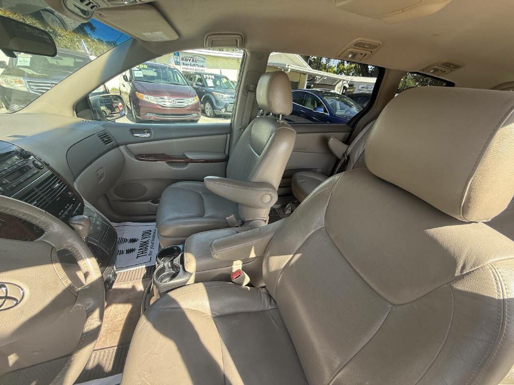 2005 Toyota Sienna Image 6