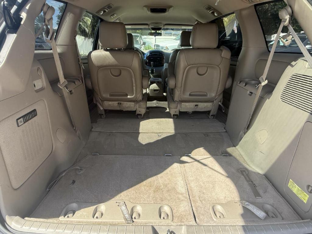 2005 Toyota Sienna Image 10