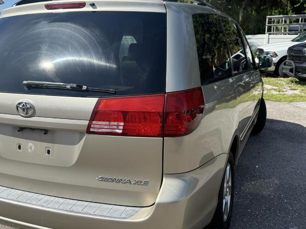 2005 Toyota Sienna Image 14