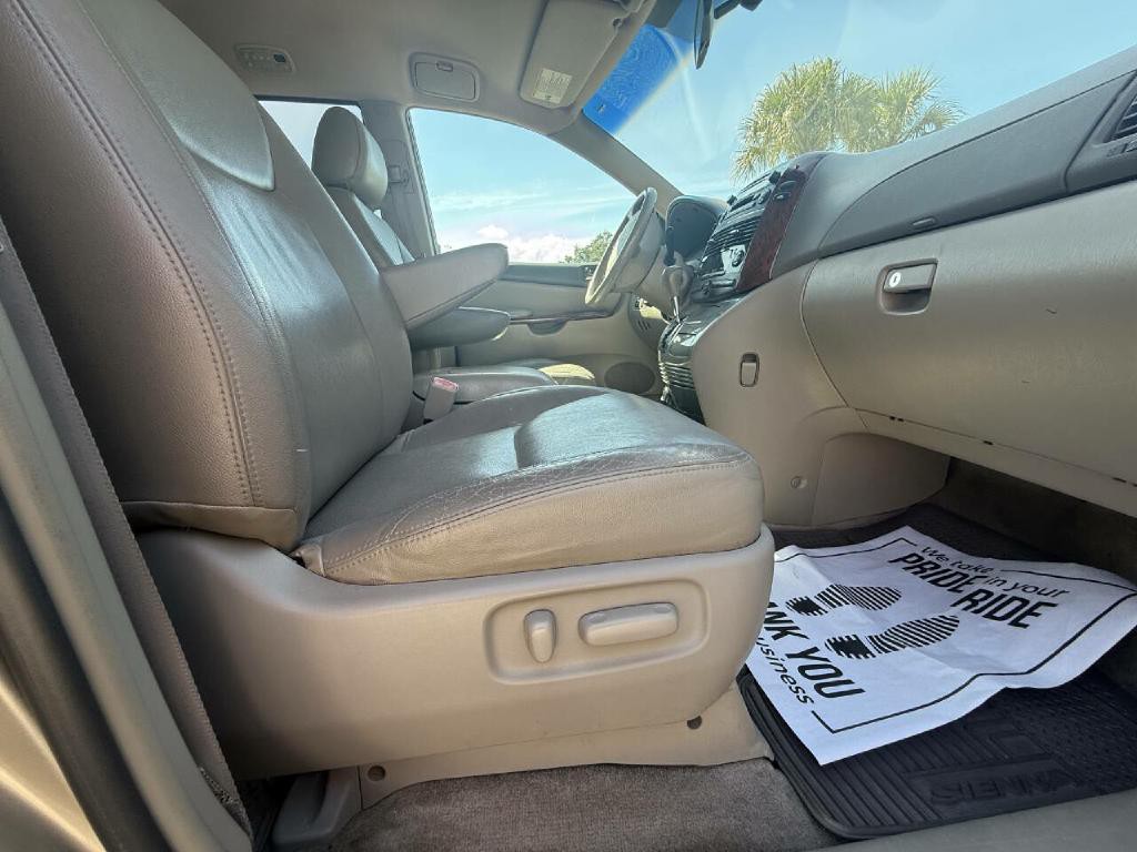 2005 Toyota Sienna Image 36