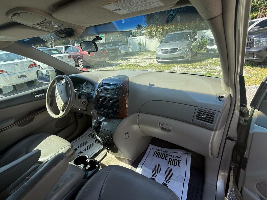 2005 Toyota Sienna Image 37