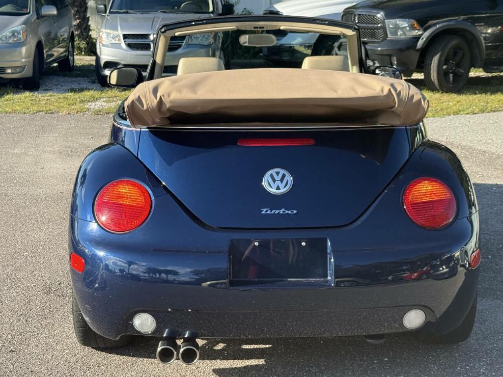 2005 Volkswagen Beetle Image 12