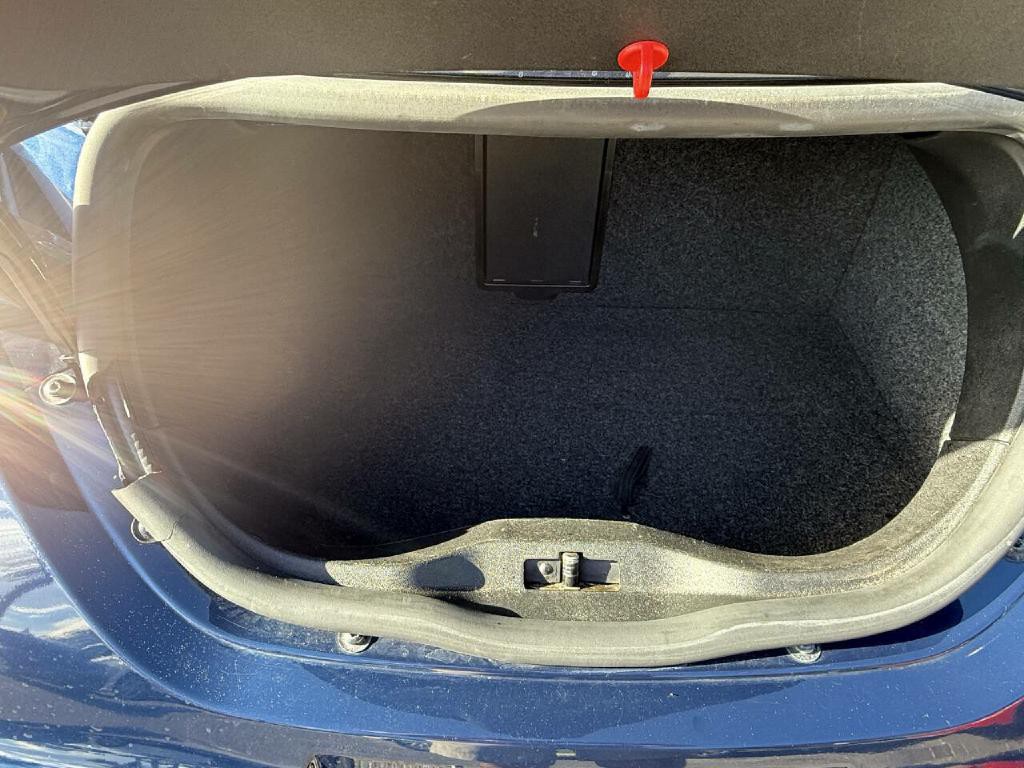 2005 Volkswagen Beetle Image 36