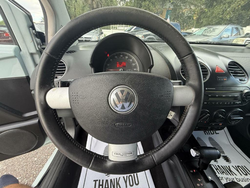 2010 Volkswagen Beetle Image 33