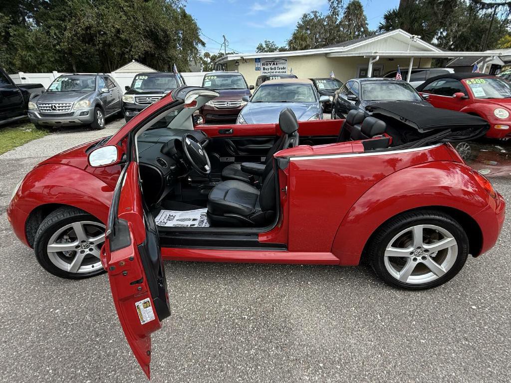 2009 Volkswagen Beetle Image 8