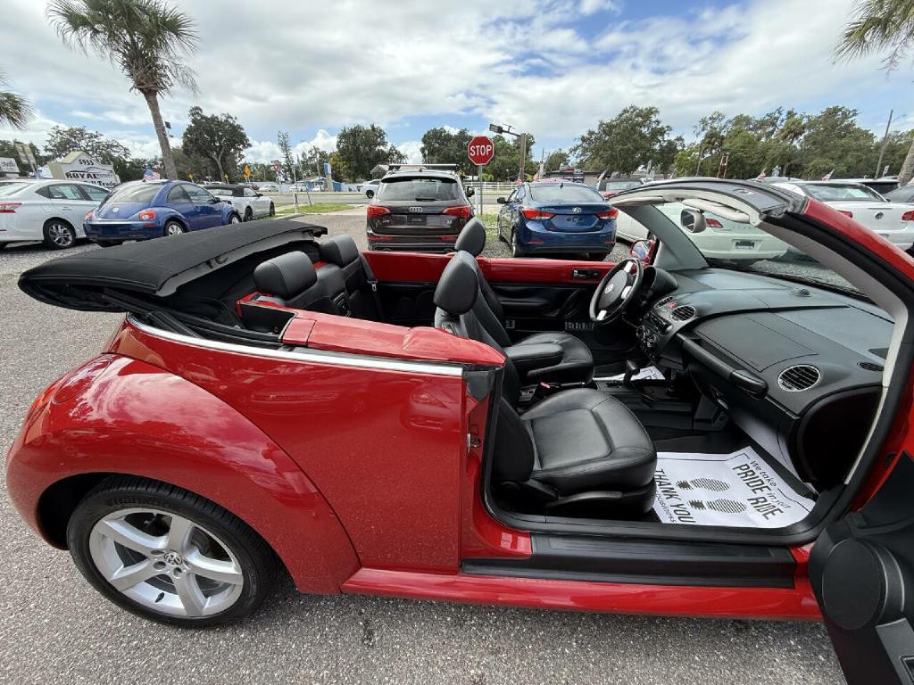 2009 Volkswagen Beetle Image 14