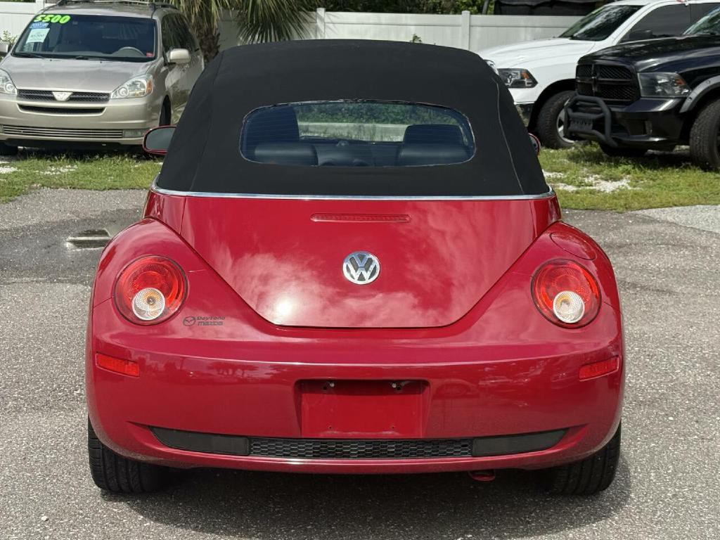 2009 Volkswagen Beetle Image 21