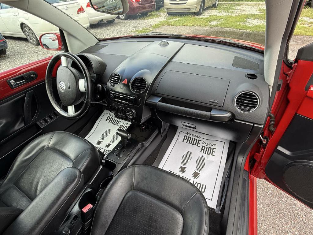 2009 Volkswagen Beetle Image 22